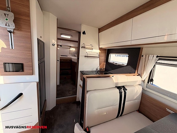 Pilote P 740 GJ 13 of 25