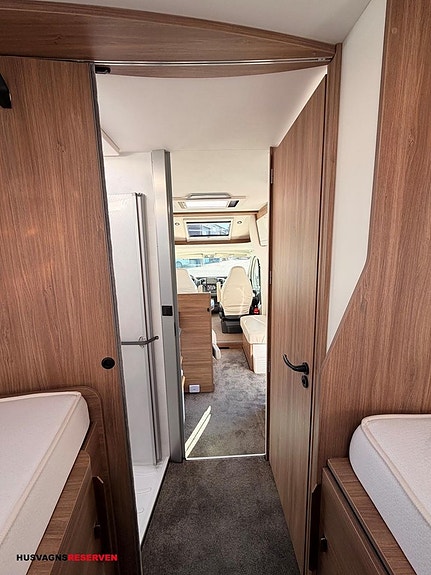 Pilote P 740 GJ 23 of 25