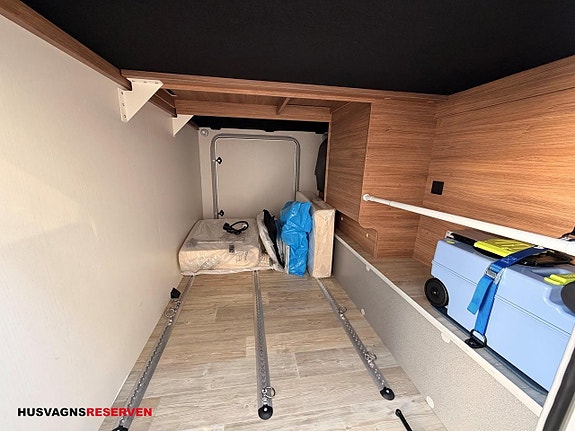 Pilote P 740 GJ 7 of 25