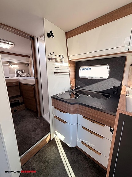 Pilote P 740 GJ 17 of 25