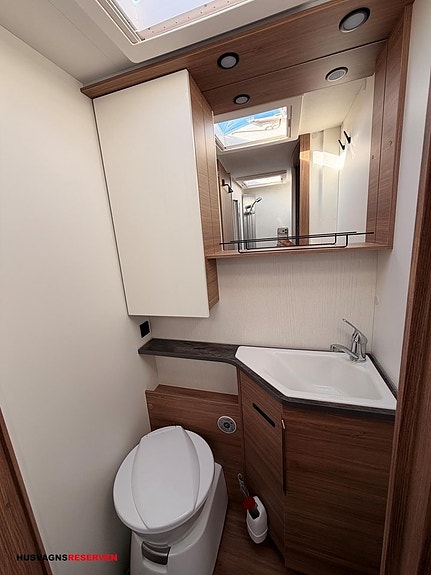 Pilote P 740 GJ 24 of 25