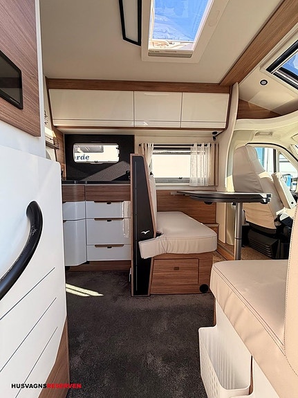 Pilote P 740 GJ 9 of 25