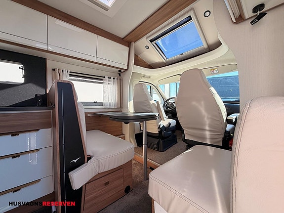 Pilote P 740 GJ 10 of 25