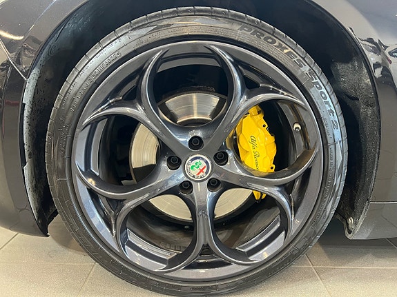 Alfa Romeo Giulia 13 of 30