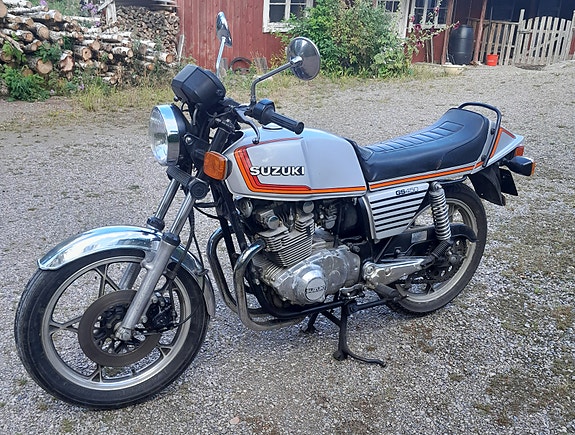 Suzuki GS 450 2 of 2