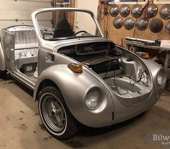Volkswagen 1303 14 of 18