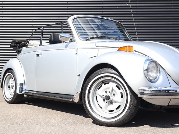 Volkswagen 1303 3 of 18