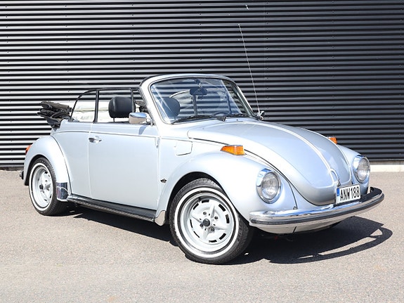 Volkswagen 1303 2 of 18