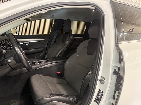 Volvo V90 11 of 30