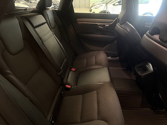 Volvo V90 23 of 30