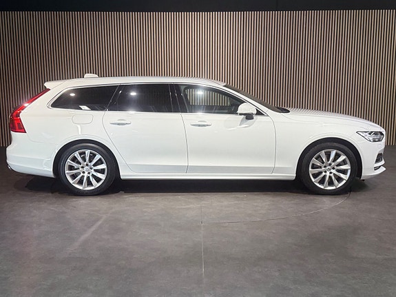 Volvo V90 3 of 30