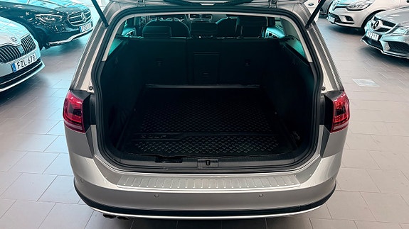 Volkswagen Golf Alltrack 14 of 18