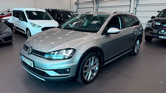 Volkswagen Golf Alltrack 3 of 18