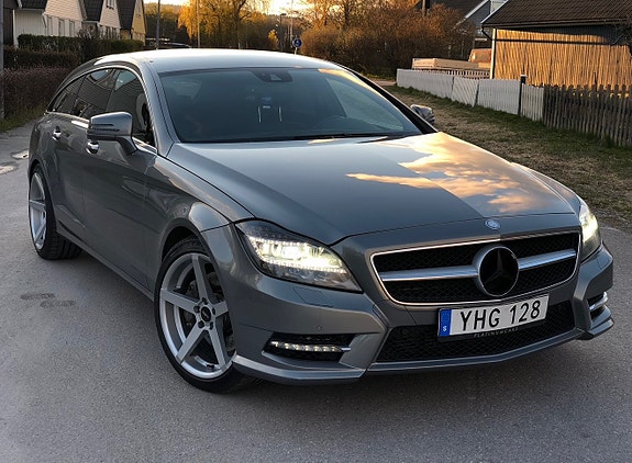 Mercedes-Benz CLS350 5 of 6