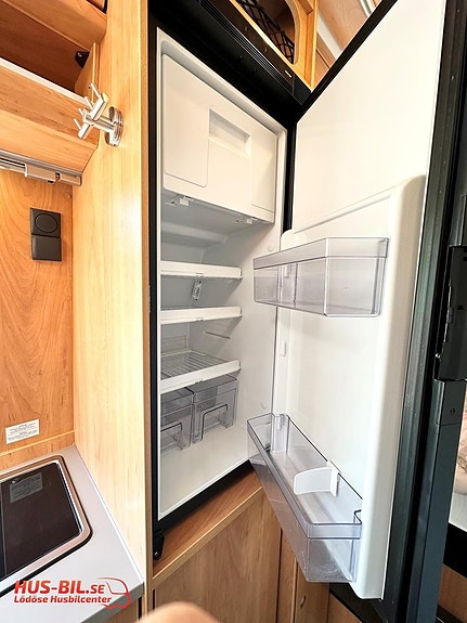 Pössl Roadcruiser XL / Dieselvärme / Solpanel / Extra hög 8 of 24