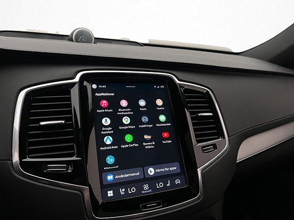 Volvo XC90 26 of 30