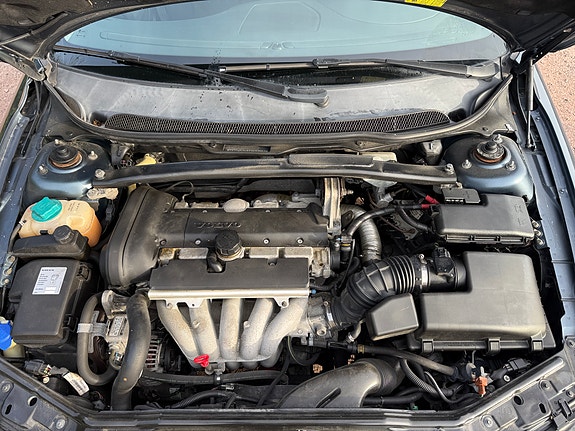 Volvo V70 11 of 13