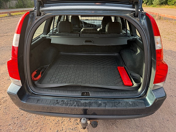 Volvo V70 9 of 13