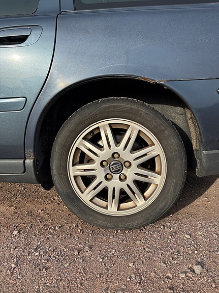 Volvo V70 10 of 13