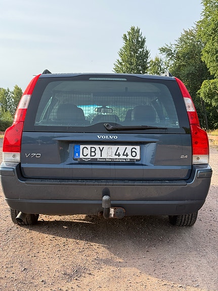Volvo V70 3 of 13