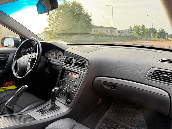 Volvo V70 5 of 13