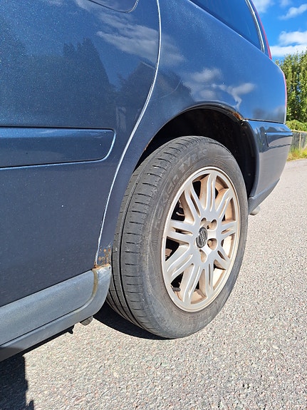 Volvo V70 13 of 13