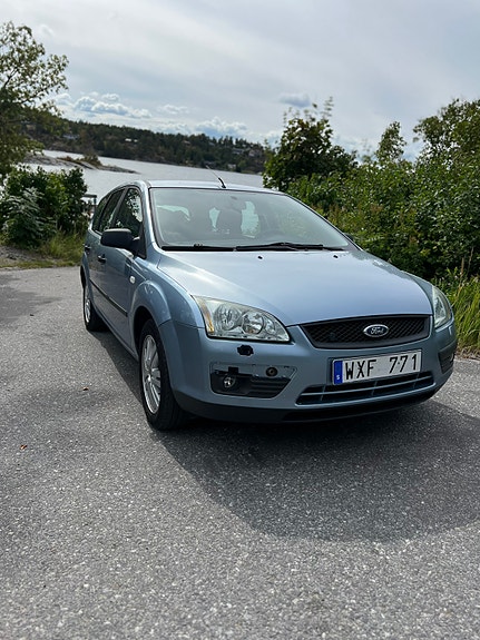 Ford Focus 3 of 6