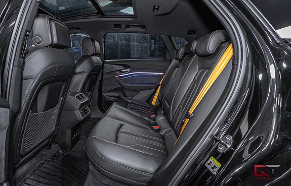 Audi e-tron 19 of 21