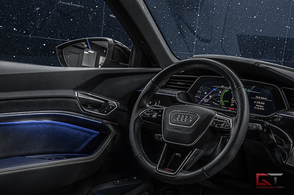Audi e-tron 20 of 21