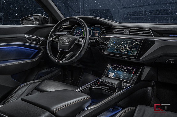 Audi e-tron 18 of 21