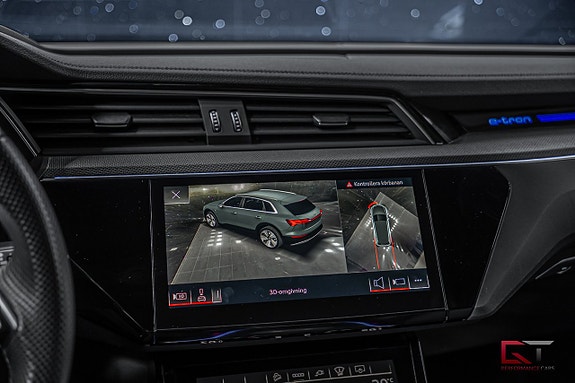 Audi e-tron 13 of 21