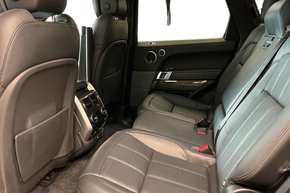 Land Rover Range Rover Sport 17 of 29