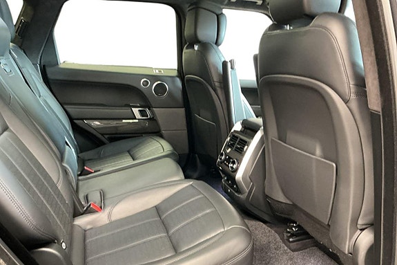 Land Rover Range Rover Sport 18 of 29