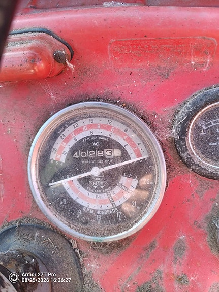Massey Ferguson 135 3 of 4