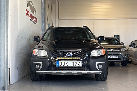 Volvo XC70 3 of 25