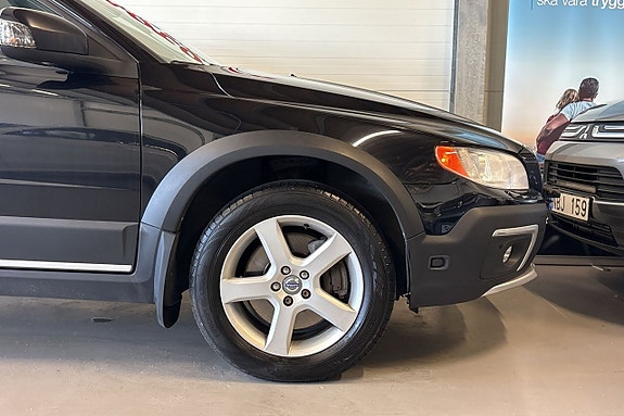 Volvo XC70 11 of 25