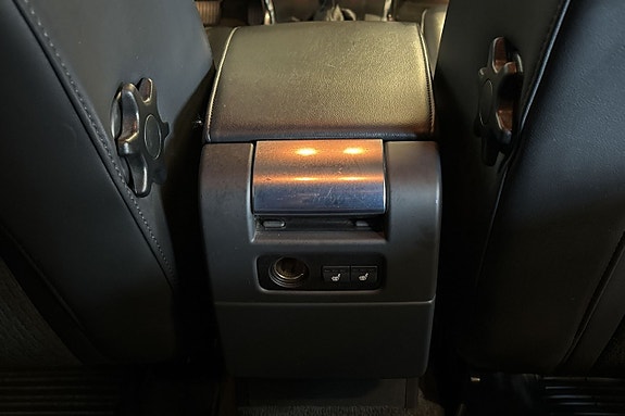 Volvo XC70 13 of 25