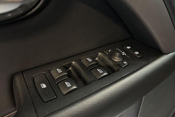 Volvo XC70 25 of 25