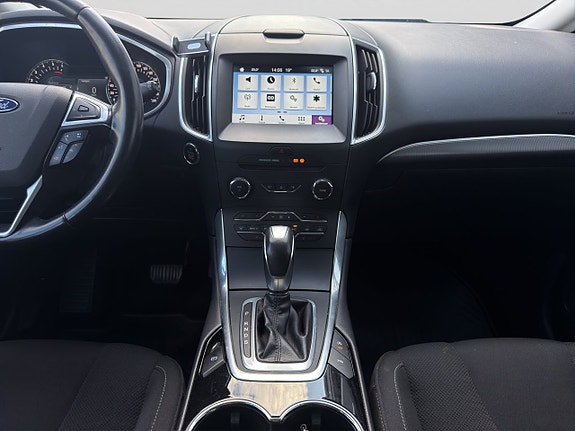 Ford S-MAX 10 of 28