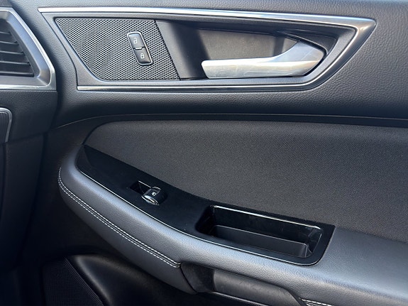 Ford S-MAX 25 of 28