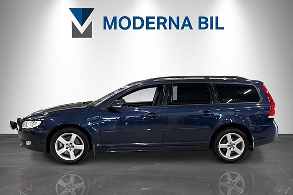 Volvo V70 2 of 22