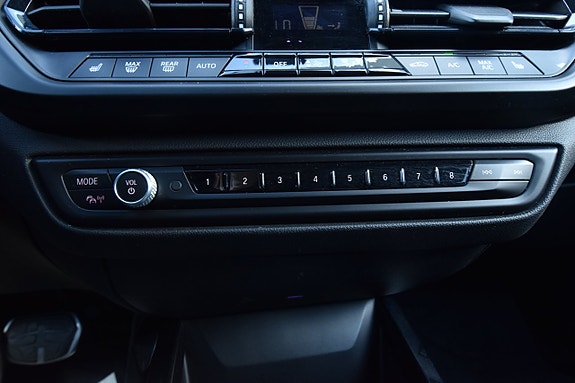 BMW 118i 17 of 24