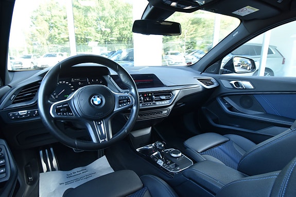 BMW 118i 14 of 24