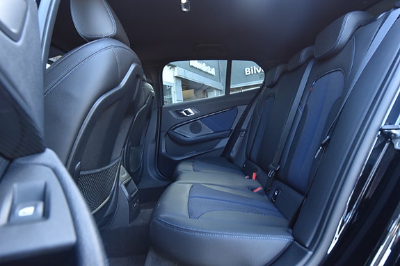 BMW 118i 12 of 24