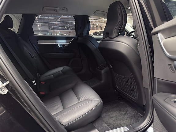 Volvo V90 17 of 23