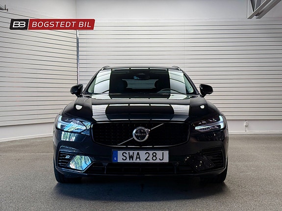 Volvo V90 2 of 23