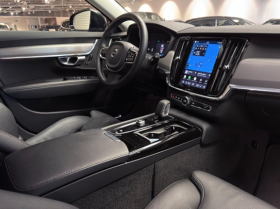 Volvo V90 16 of 23