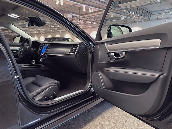 Volvo V90 15 of 23