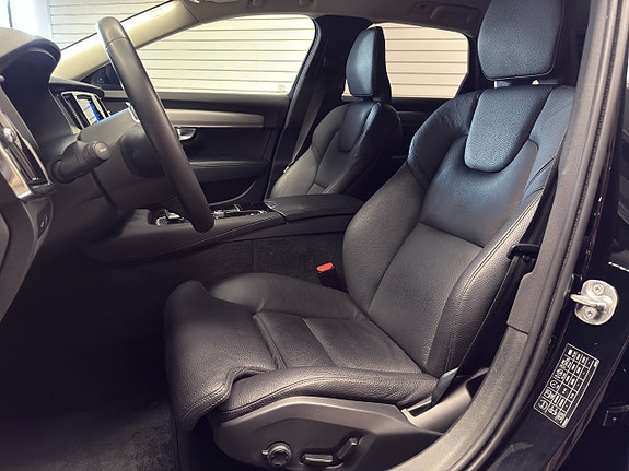 Volvo V90 14 of 23