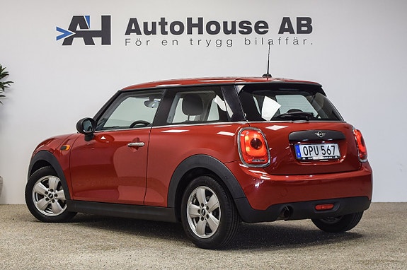MINI One 2 of 18